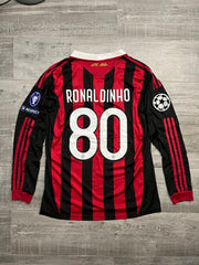 Retro - 2009-10 - Camiseta Milán Local (Ronaldinho)